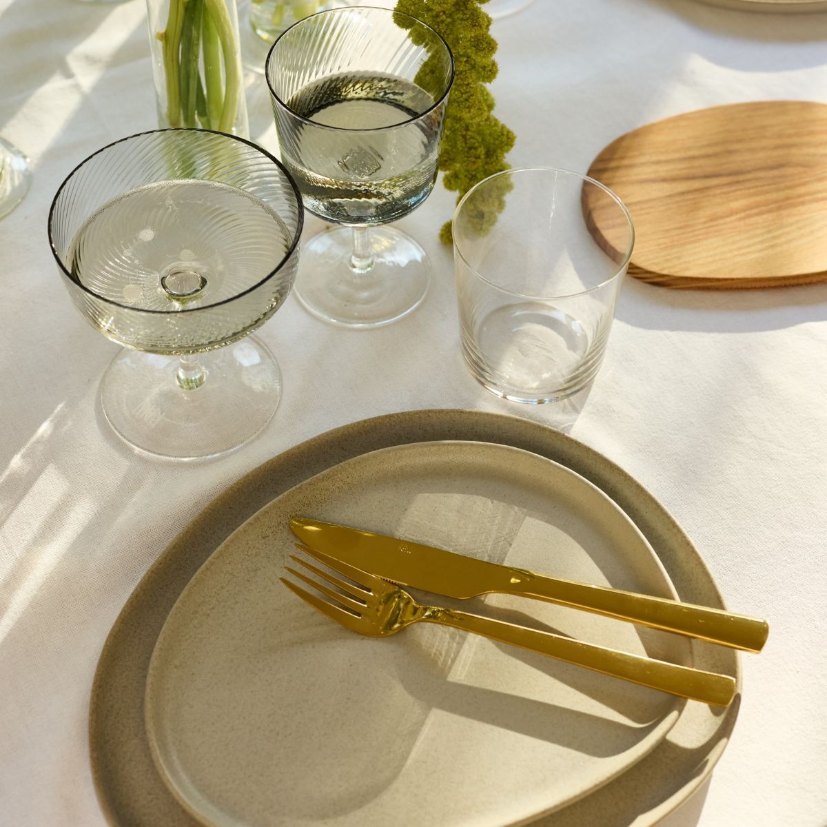 2-conzoom-solutions-fruehjahrstische-aida-1200-1200